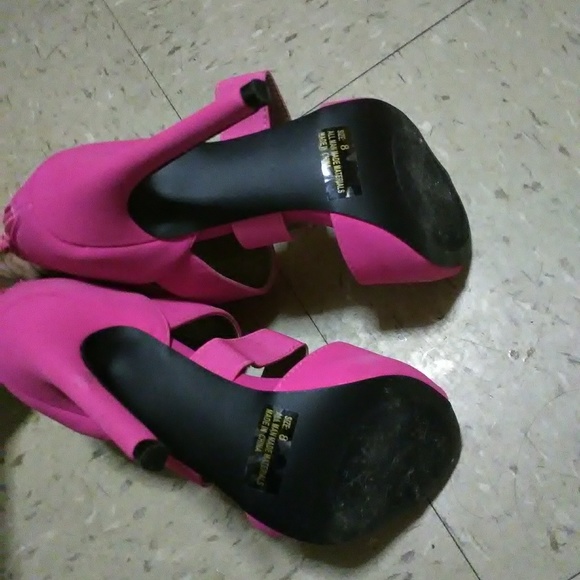 Pink heels - Picture 3 of 8